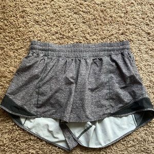 Lululemon Hotty Hot Low Rise 4 inch